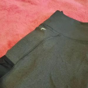 Fabletics mid waisted leggings Gray & black